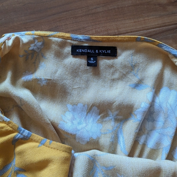 ❗️3/$15❗️Kendall & Kylie Yellow Romper - Picture 5 of 6